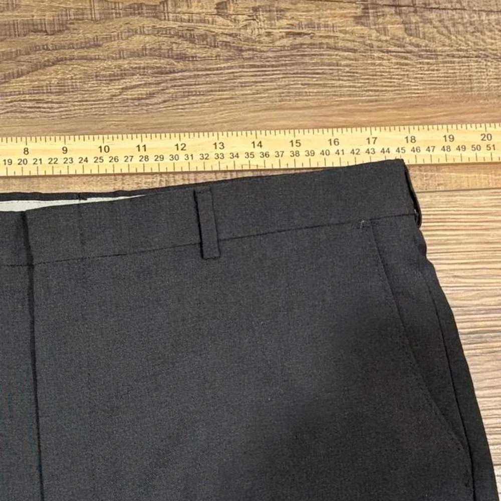 'Levi's Travelers vintage men's straight leg gray dress pants 36x31